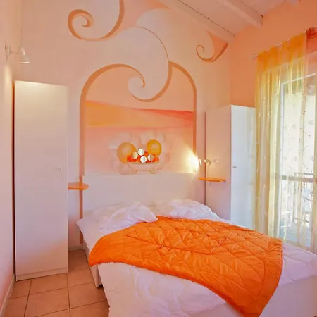 Residenz La Fonte شقة *