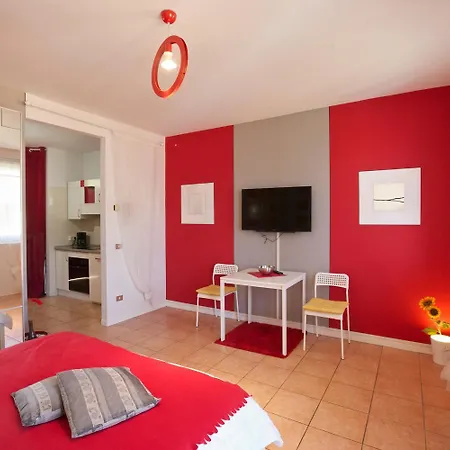 Residenz La Fonte Studios Apartment Pino Lago Maggiore